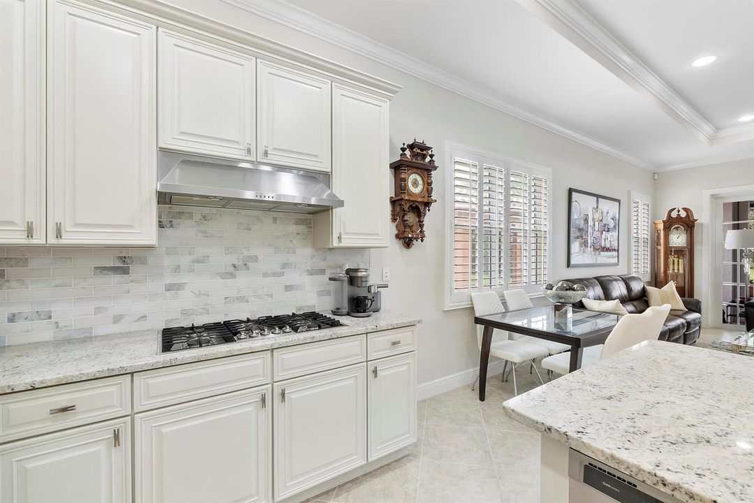 8240 Nw 120th Way_018