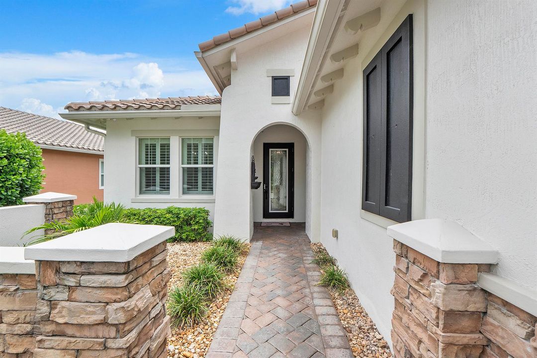 8240 Nw 120th Way_006