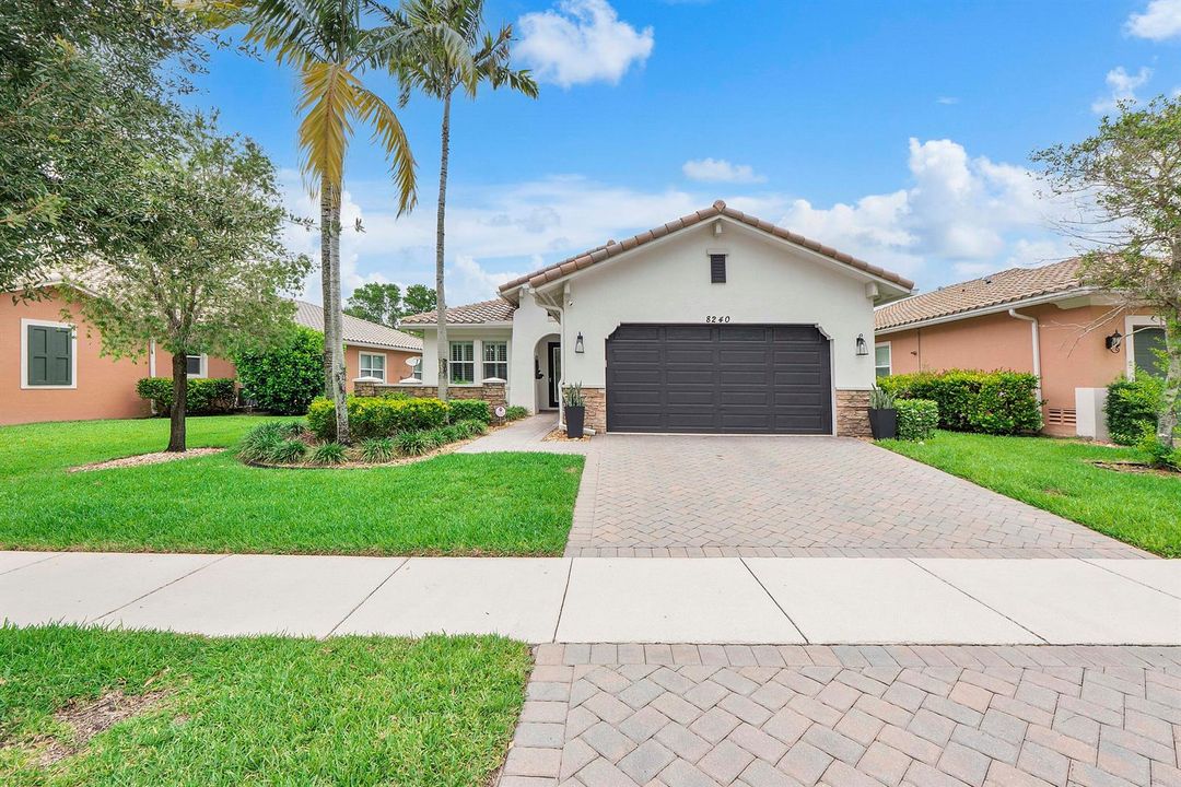 8240 Nw 120th Way_002