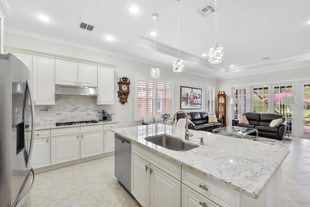 8240 Nw 120th Way_016