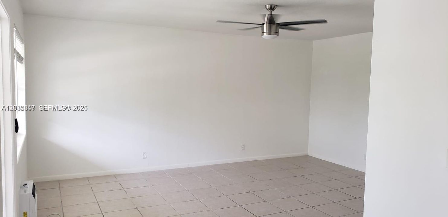 For Rent: $1,500 (2 beds, 1 baths, 835 Square Feet)
