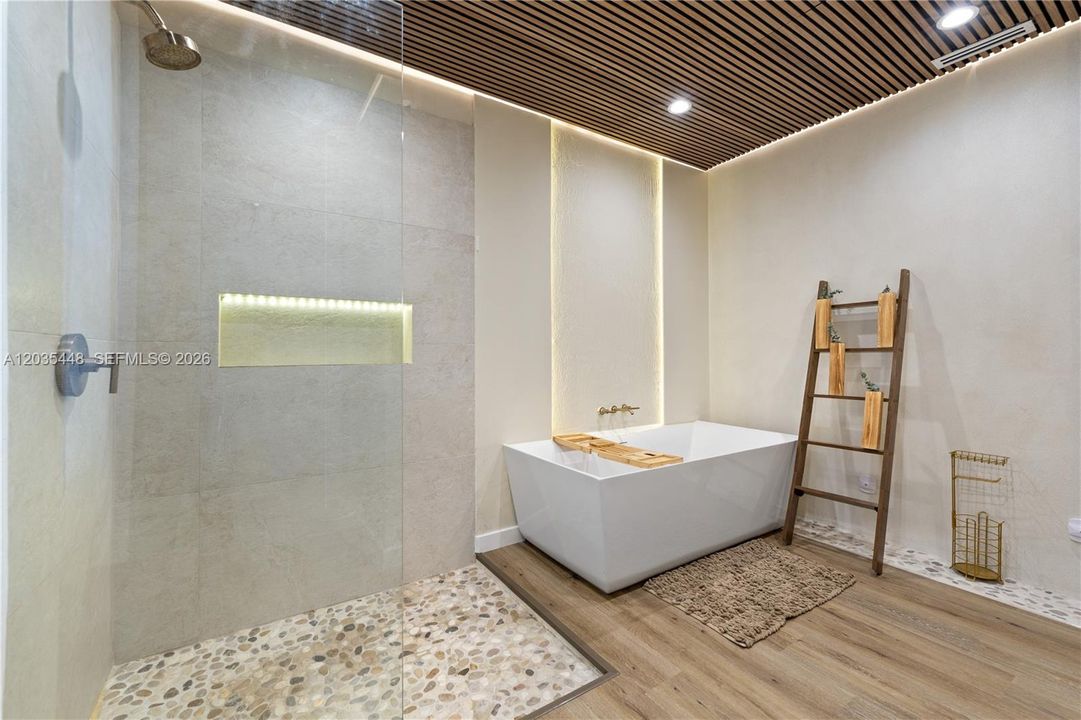 En Renta: $11,000 (4 camas, 3 baños, 2171 Pies cuadrados)