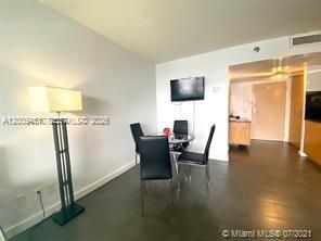 В аренду: $1,850 (1 спален, 1 ванн, 360 Квадратных фут)