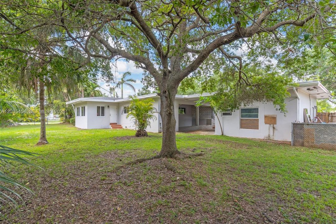 En Venta: $598,000 (4 camas, 3 baños, 1445 Pies cuadrados)