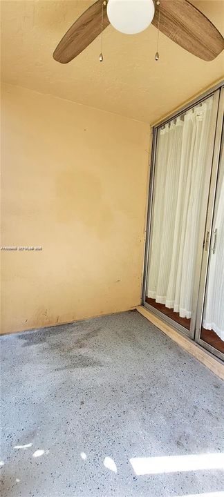 For Rent: $2,100 (2 beds, 2 baths, 965 Square Feet)