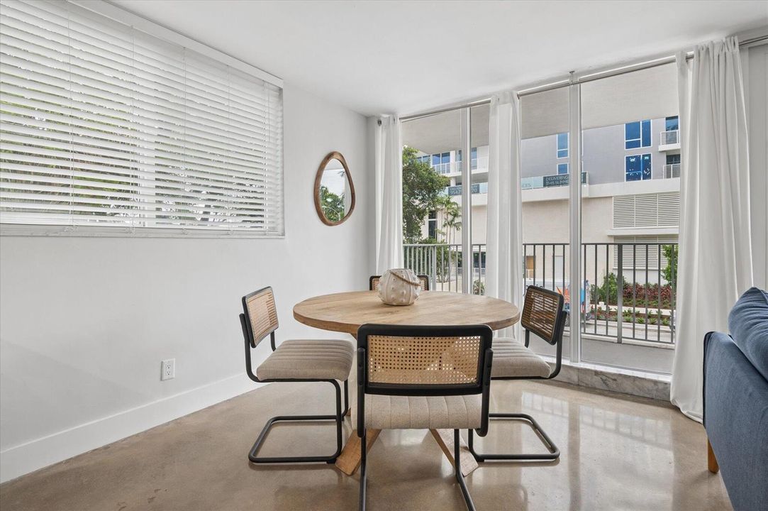05-Carbonara-524 Orton Ave #201-5