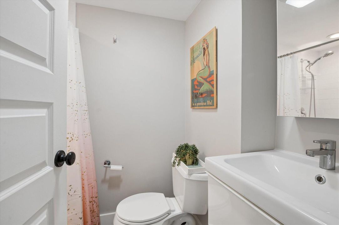 11-Carbonara-524 Orton Ave #201-11