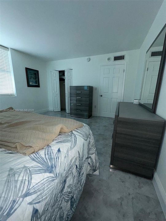 For Rent: $2,900 (1 beds, 1 baths, 845 Square Feet)