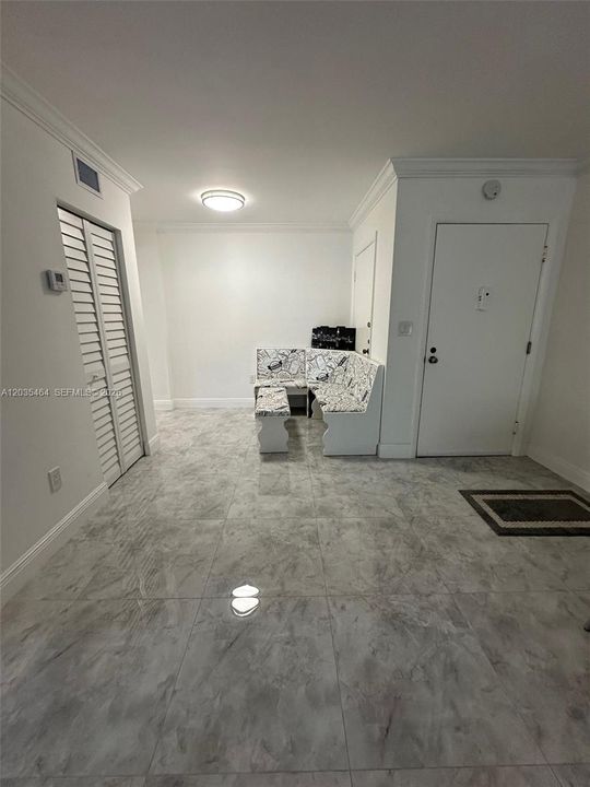 For Rent: $2,900 (1 beds, 1 baths, 845 Square Feet)