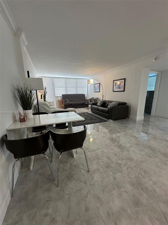 For Rent: $2,900 (1 beds, 1 baths, 845 Square Feet)