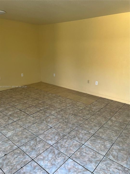 For Rent: $2,900 (3 beds, 2 baths, 2088 Square Feet)