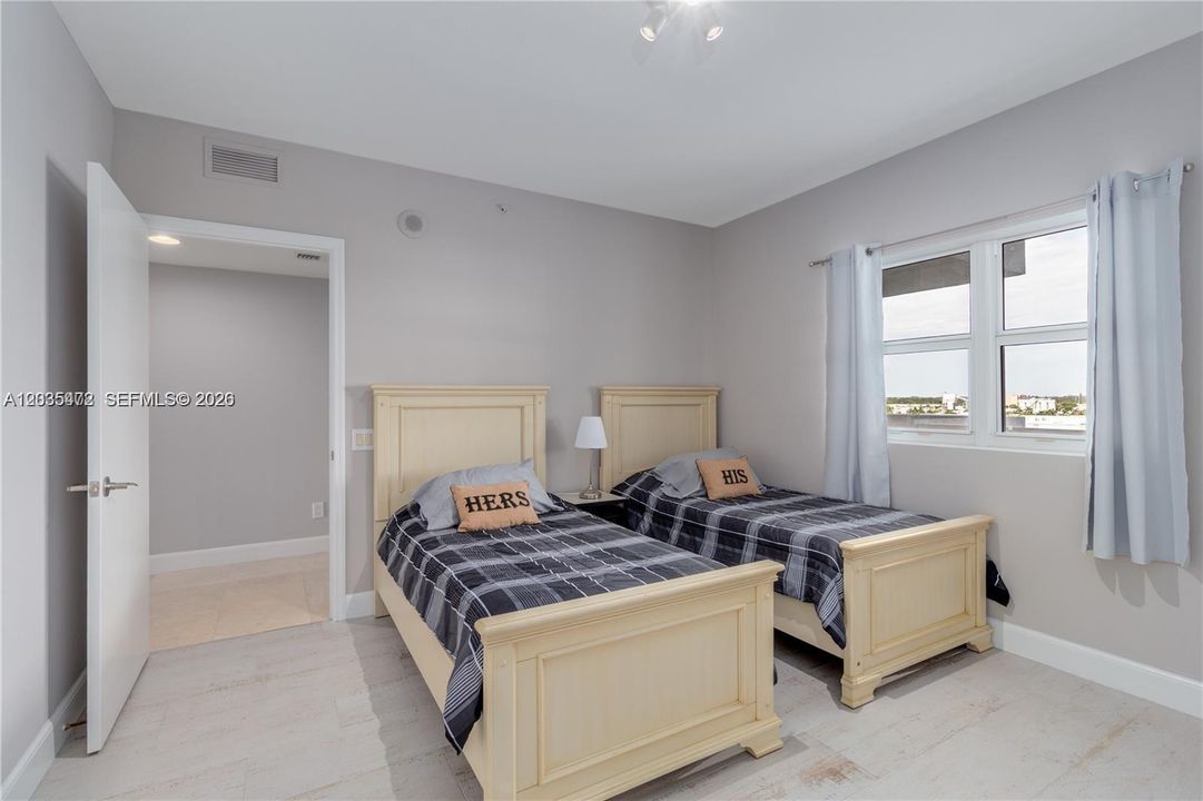 For Rent: $3,300 (2 beds, 2 baths, 1758 Square Feet)