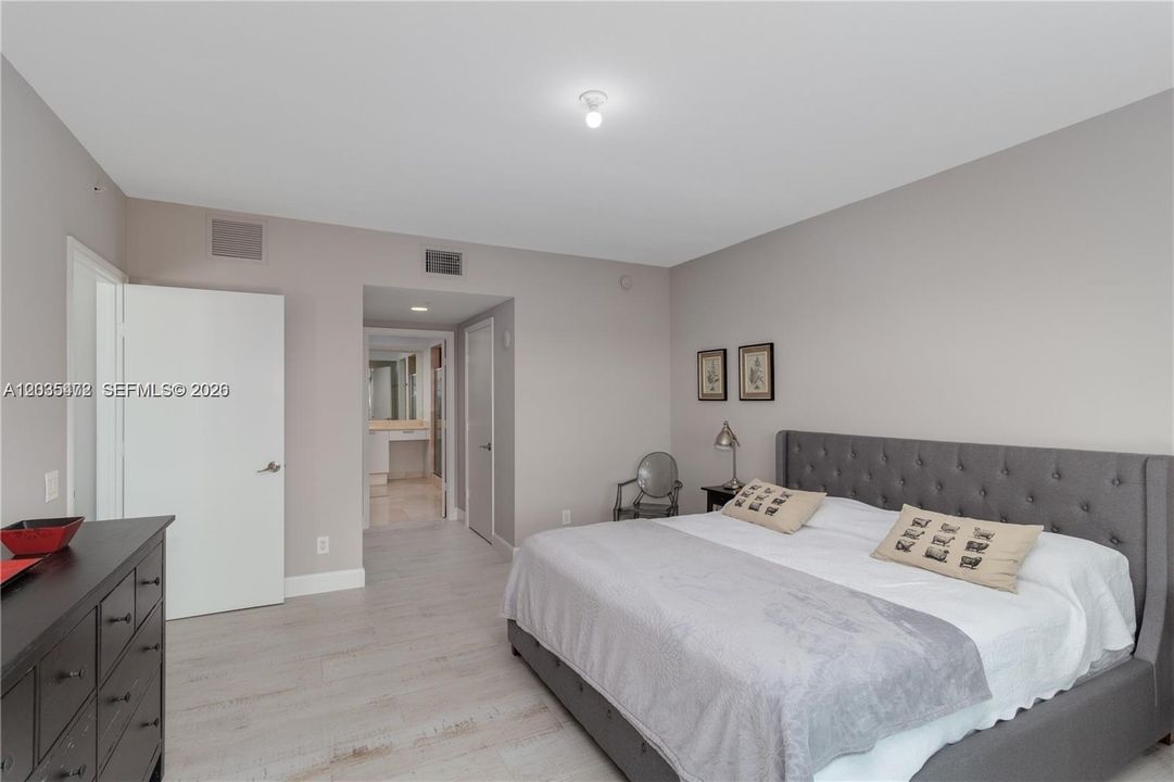 For Rent: $3,300 (2 beds, 2 baths, 1758 Square Feet)