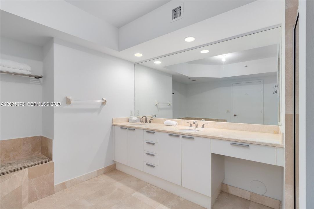 For Rent: $3,300 (2 beds, 2 baths, 1758 Square Feet)