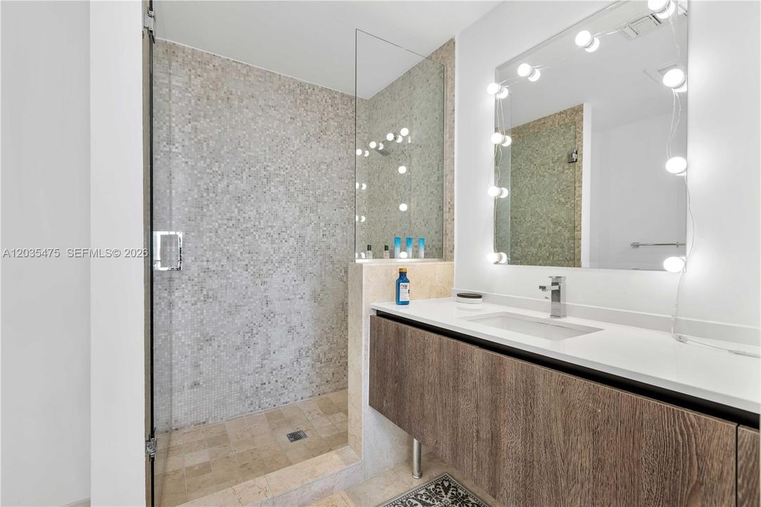 En Venta: $1,080,000 (2 camas, 2 baños, 1265 Pies cuadrados)