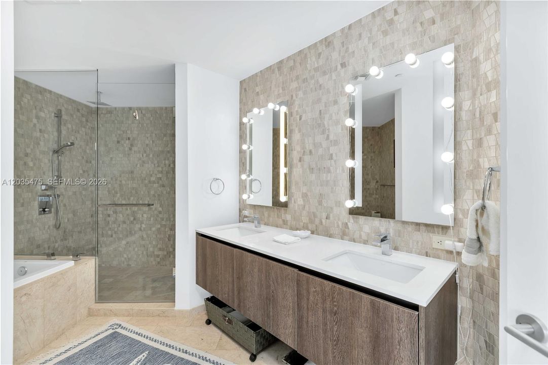 En Venta: $1,080,000 (2 camas, 2 baños, 1265 Pies cuadrados)