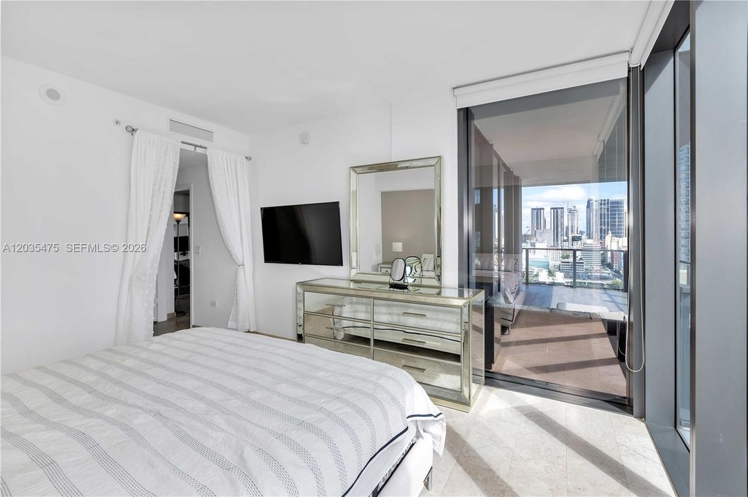 En Venta: $1,080,000 (2 camas, 2 baños, 1265 Pies cuadrados)