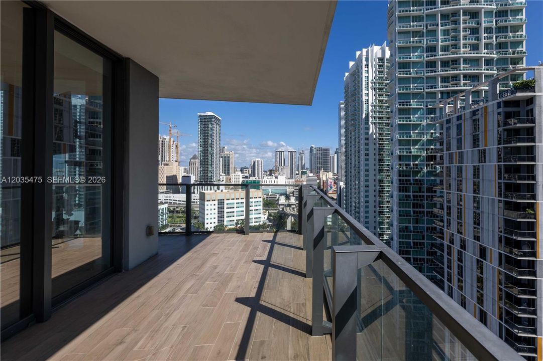 En Venta: $1,080,000 (2 camas, 2 baños, 1265 Pies cuadrados)