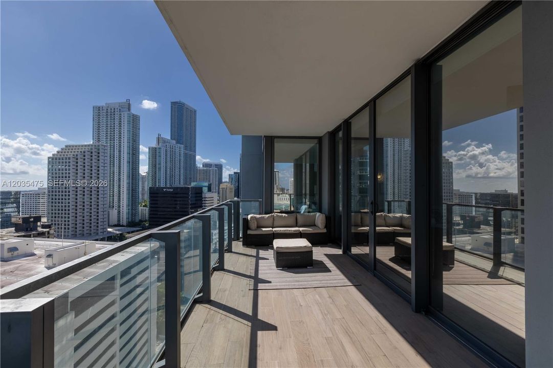 En Venta: $1,080,000 (2 camas, 2 baños, 1265 Pies cuadrados)