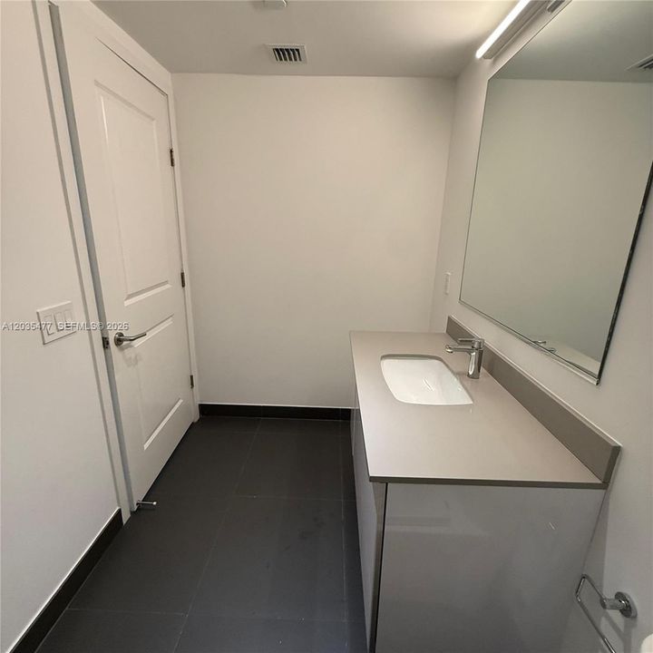 En Renta: $3,750 (2 camas, 2 baños, 880 Pies cuadrados)