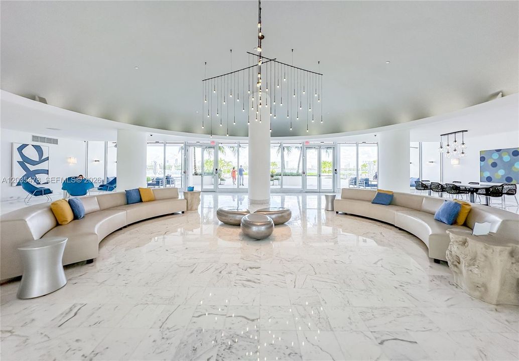 For Rent: $2,350 (0 beds, 1 baths, 746 Square Feet)
