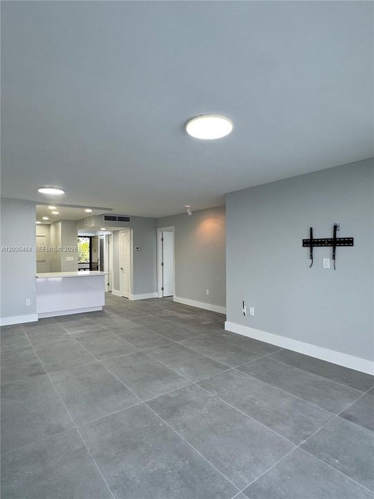En Renta: $2,000 (1 camas, 1 baños, 1036 Pies cuadrados)