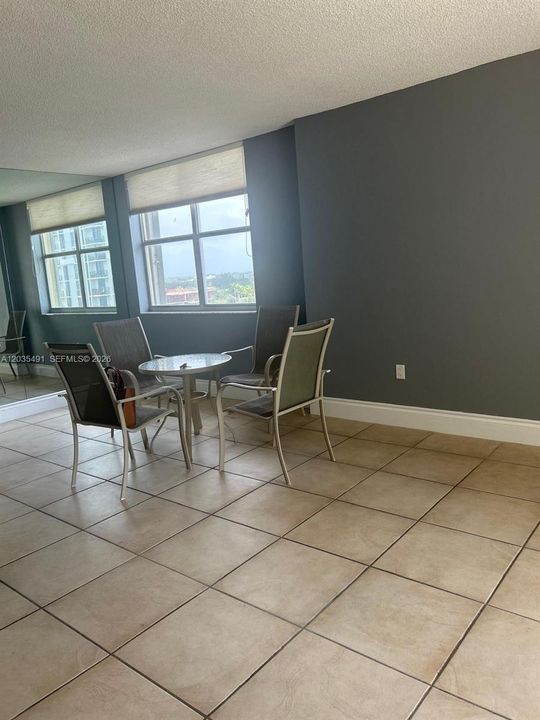В аренду: $2,800 (2 спален, 2 ванн, 1551 Квадратных фут)