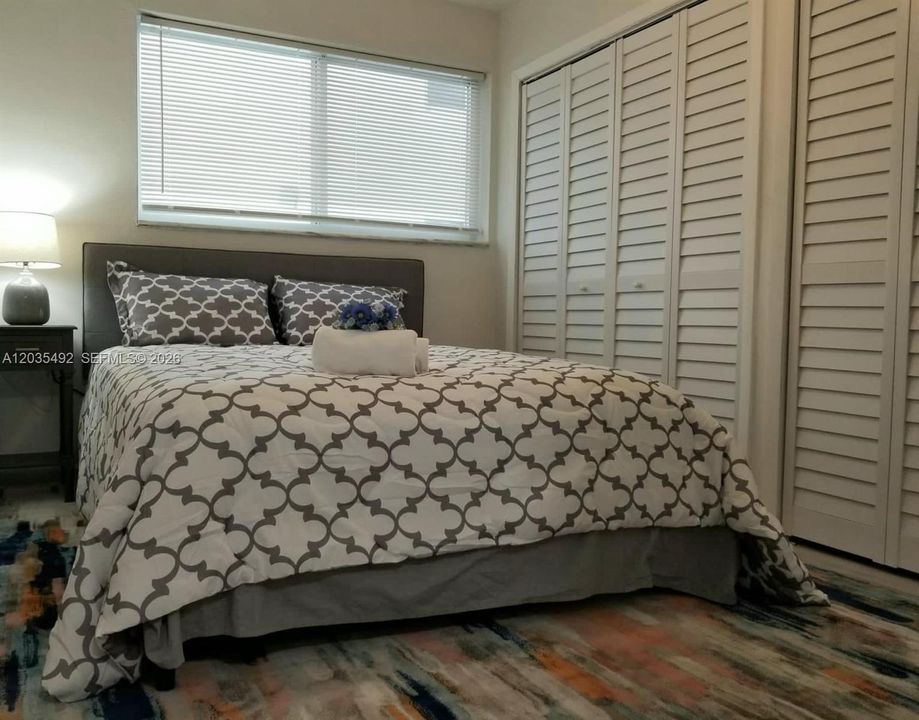 For Rent: $4,500 (2 beds, 2 baths, 1052 Square Feet)