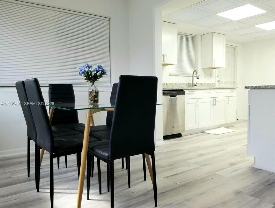 For Rent: $4,500 (2 beds, 2 baths, 1052 Square Feet)