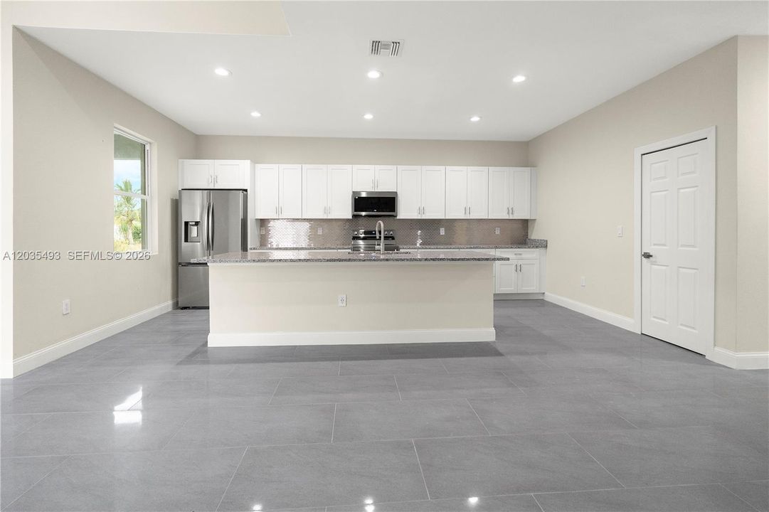 For Rent: $2,395 (3 beds, 3 baths, 1802 Square Feet)