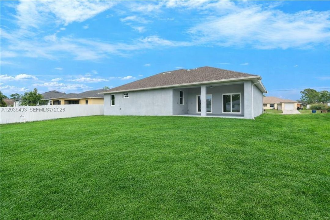 For Rent: $2,395 (3 beds, 3 baths, 1802 Square Feet)