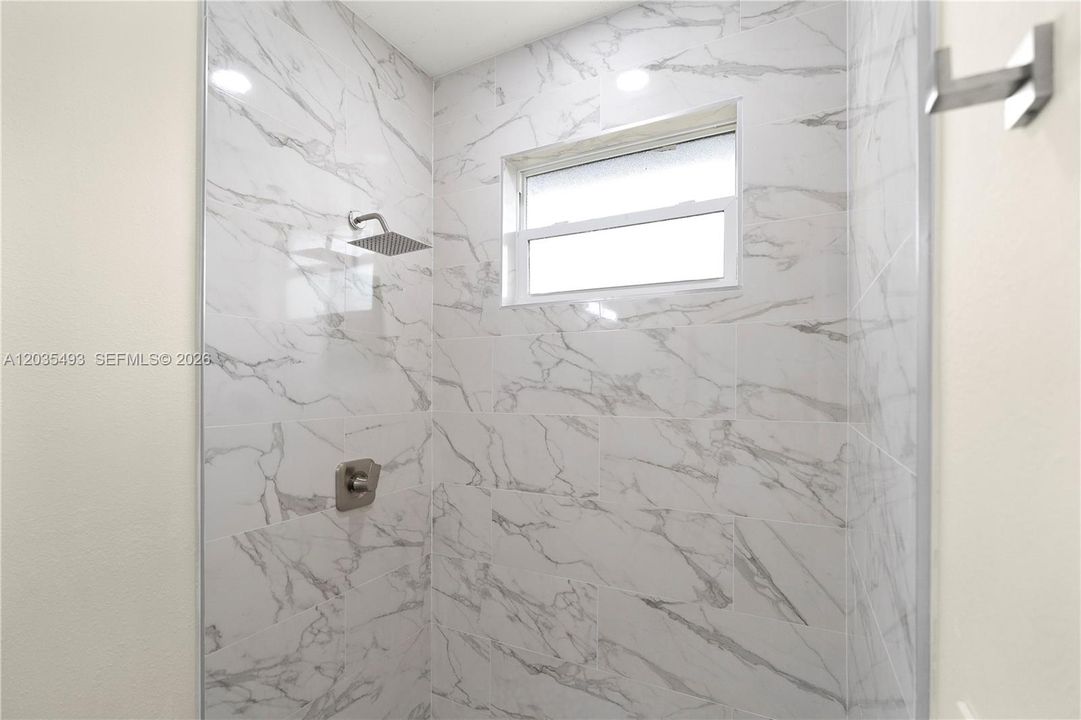 For Rent: $2,395 (3 beds, 3 baths, 1802 Square Feet)