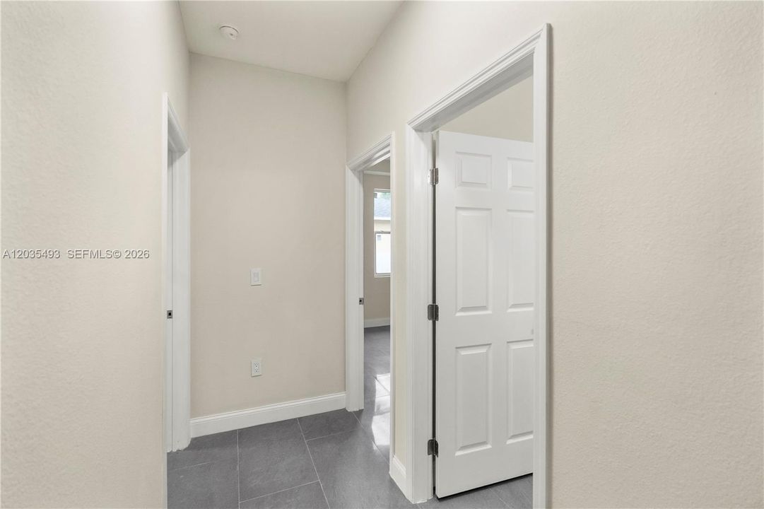 For Rent: $2,395 (3 beds, 3 baths, 1802 Square Feet)