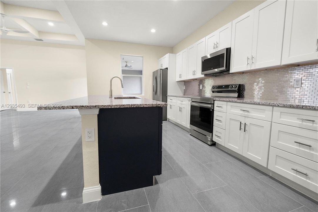 For Rent: $2,395 (3 beds, 3 baths, 1802 Square Feet)