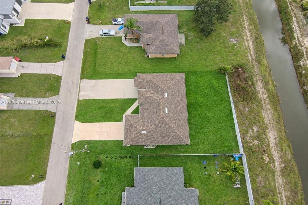 For Rent: $2,395 (3 beds, 3 baths, 1802 Square Feet)