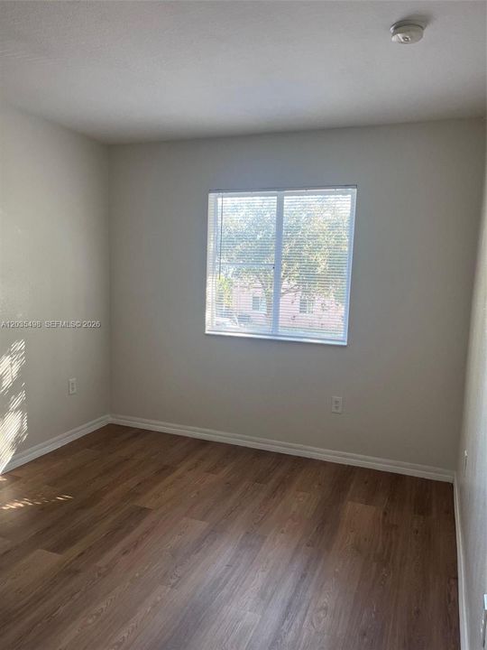 For Rent: $2,500 (3 beds, 2 baths, 1458 Square Feet)