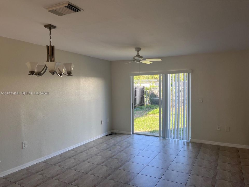For Rent: $2,500 (3 beds, 2 baths, 1458 Square Feet)