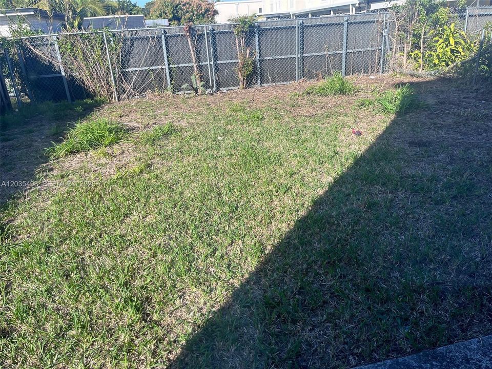 For Rent: $2,500 (3 beds, 2 baths, 1458 Square Feet)