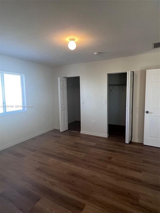 For Rent: $2,500 (3 beds, 2 baths, 1458 Square Feet)