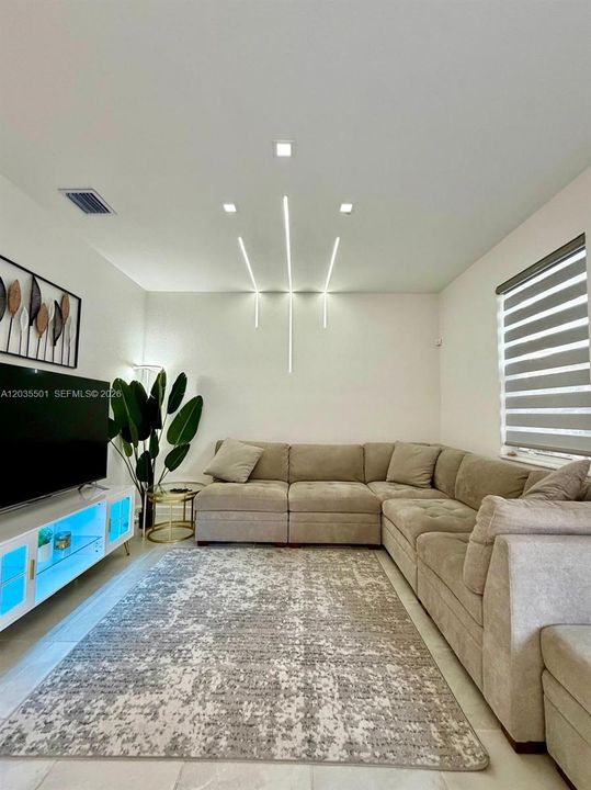 En Venta: $560,000 (3 camas, 2 baños, 1695 Pies cuadrados)
