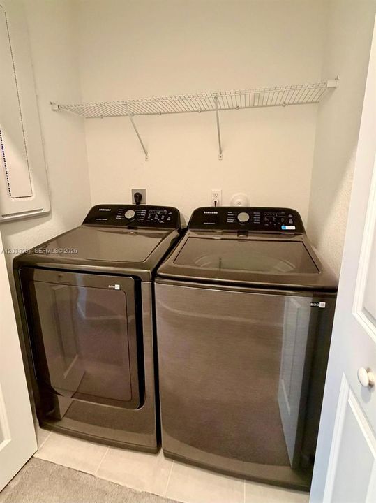 En Venta: $560,000 (3 camas, 2 baños, 1695 Pies cuadrados)