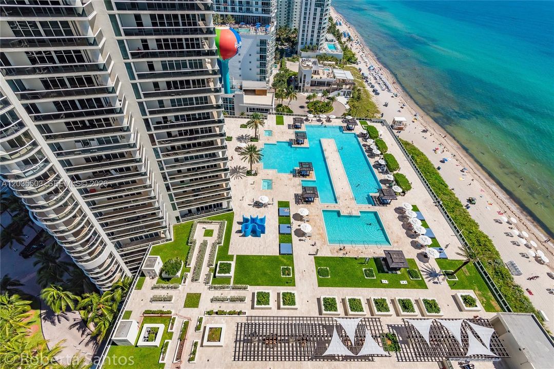 For Rent: $5,500 (2 beds, 2 baths, 1337 Square Feet)