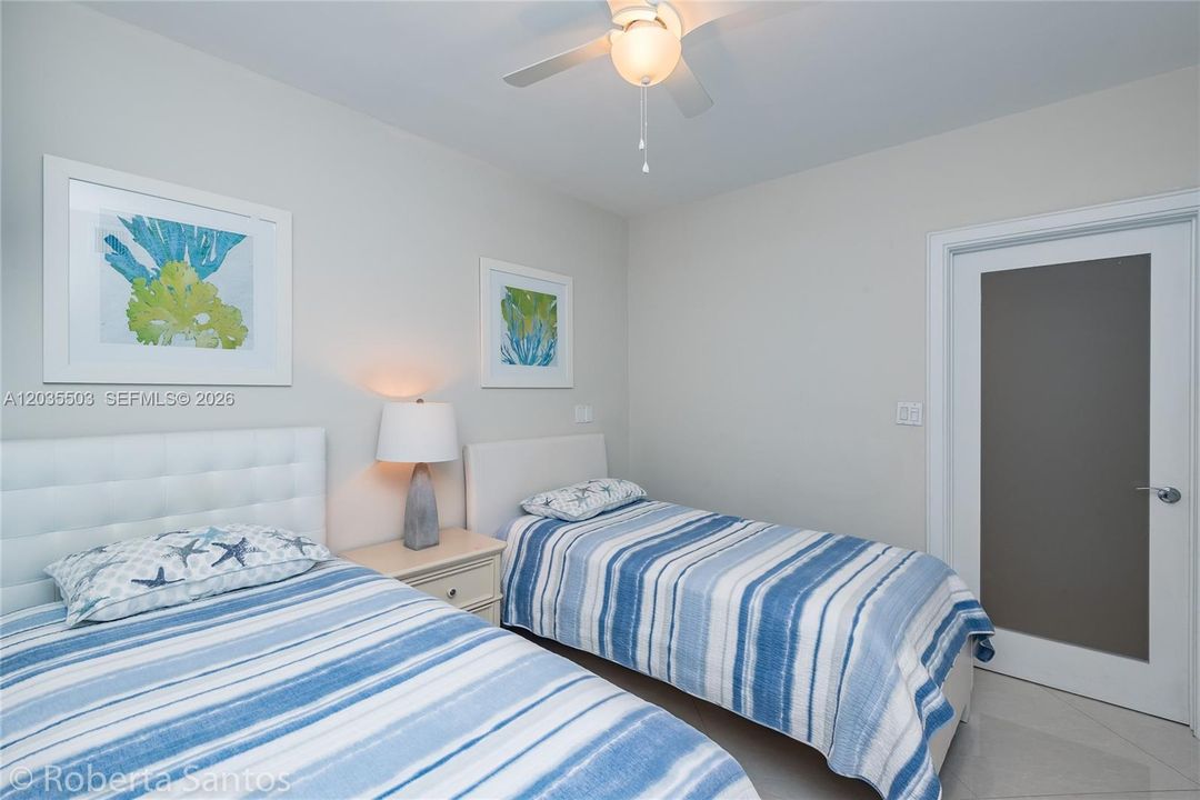 For Rent: $5,500 (2 beds, 2 baths, 1337 Square Feet)