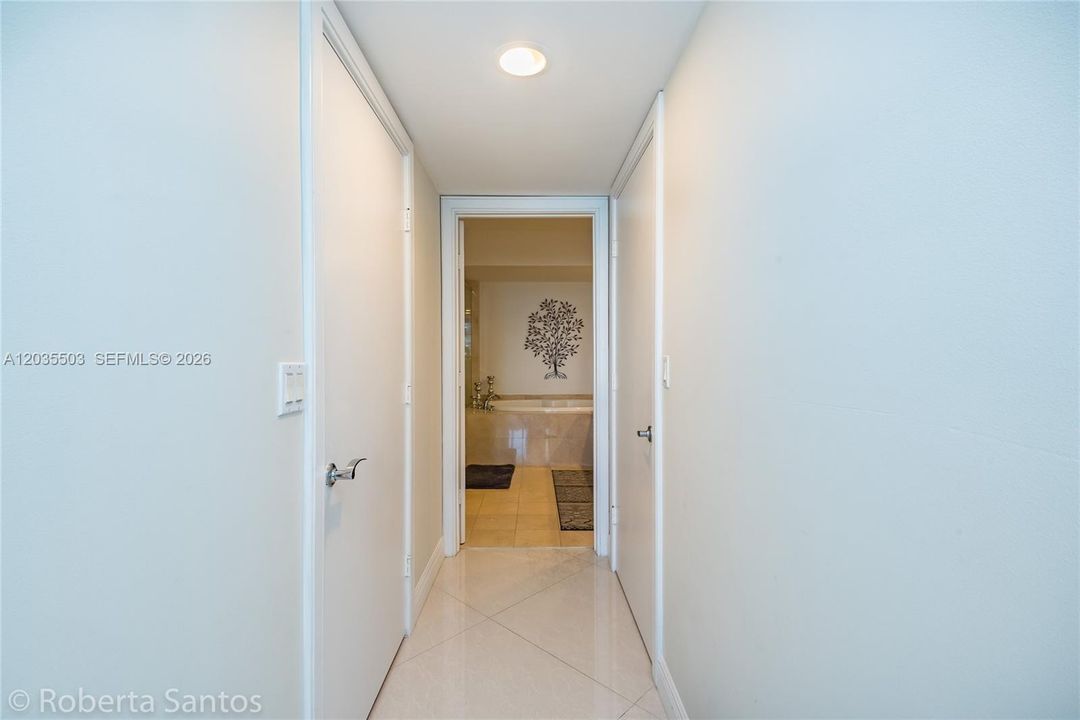 For Rent: $5,500 (2 beds, 2 baths, 1337 Square Feet)