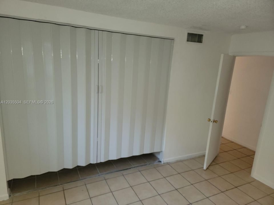 En Venta: $174,900 (1 camas, 1 baños, 664 Pies cuadrados)