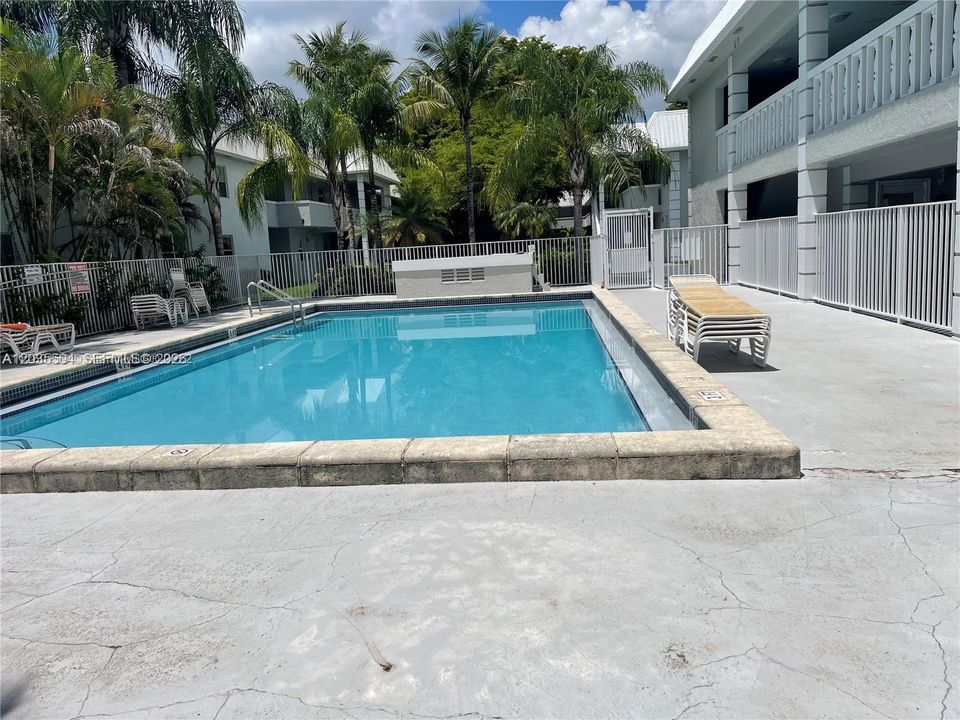 En Venta: $174,900 (1 camas, 1 baños, 664 Pies cuadrados)