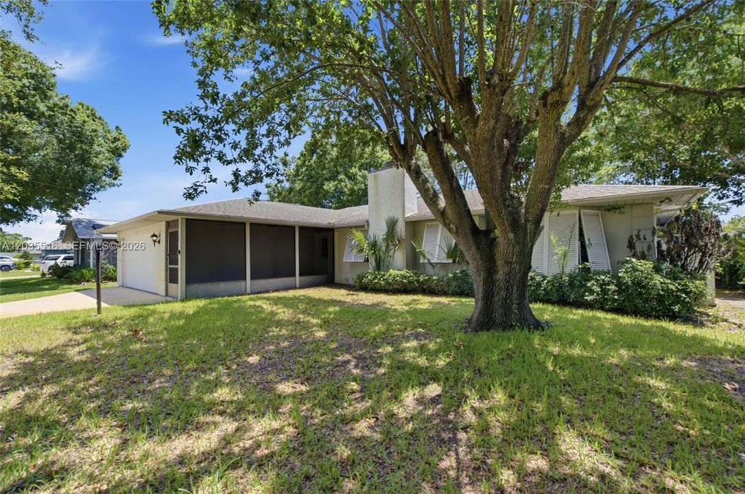 For Sale: $275,000 (2 beds, 2 baths, 1641 Square Feet)