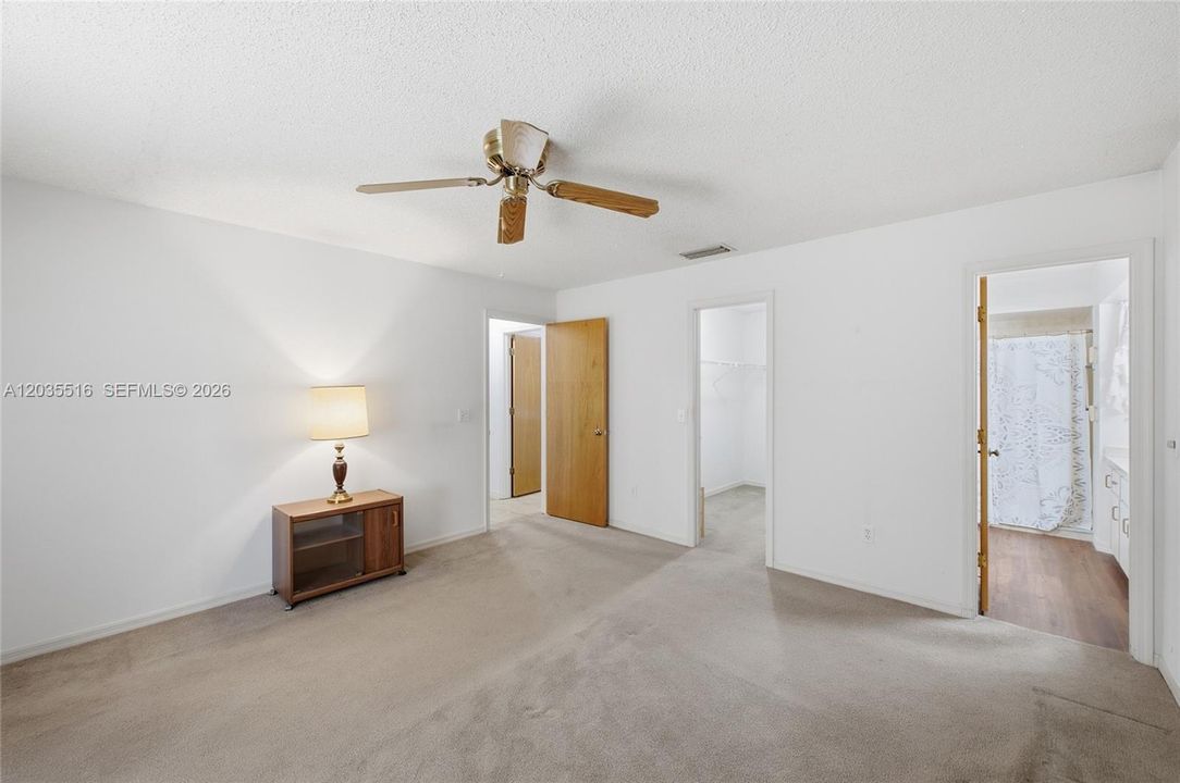 For Sale: $275,000 (2 beds, 2 baths, 1641 Square Feet)
