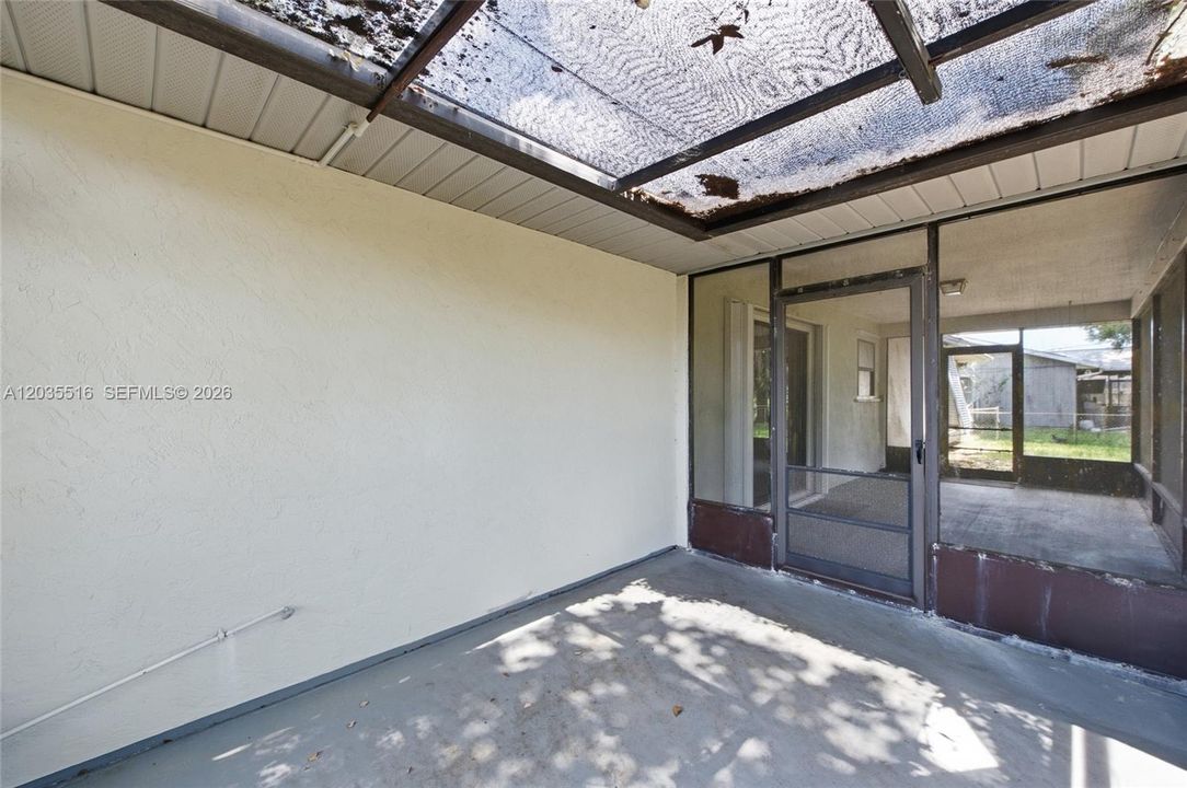 For Sale: $275,000 (2 beds, 2 baths, 1641 Square Feet)