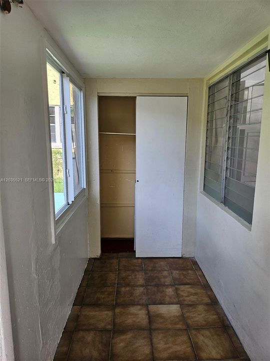 En Renta: $1,700 (2 camas, 2 baños, 3076 Pies cuadrados)